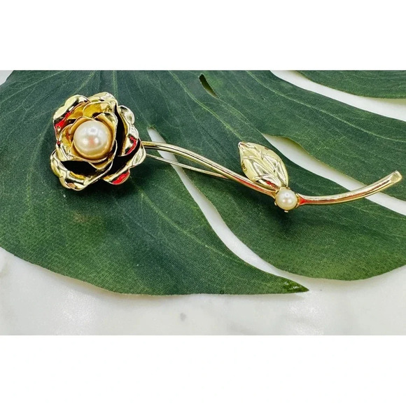 Vintage Large Rose Brooch with Pearl Center Goldtone 4.25” Statement Gla… - Picture 11 of 11